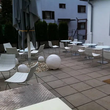 Otel Binders Budget City-mountain 3*