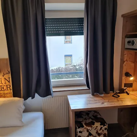 Ξενοδοχείο Binders Budget City-mountain 4*