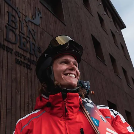 酒店 Binders Budget City-mountain 4*