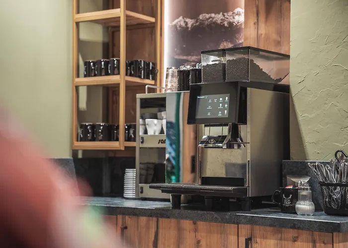 Binders Budget City-mountain