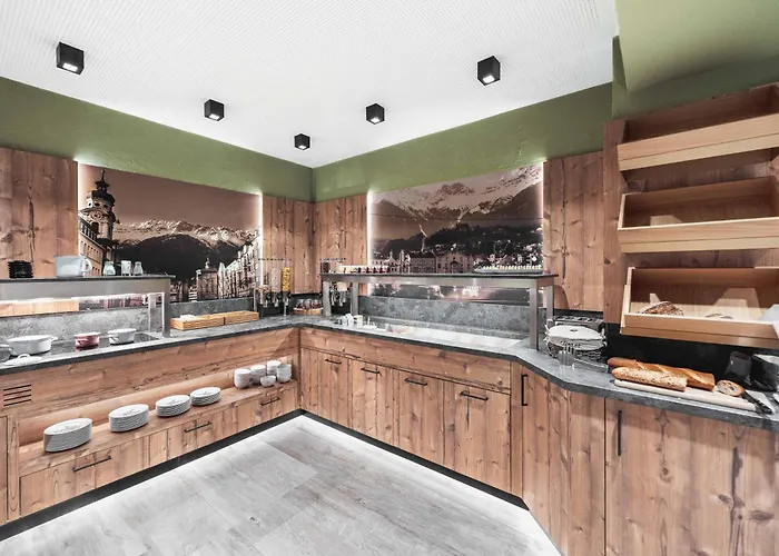 Binders Budget City-mountain מלון