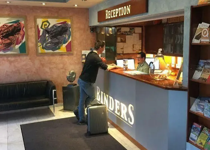 Binders Budget City-mountain